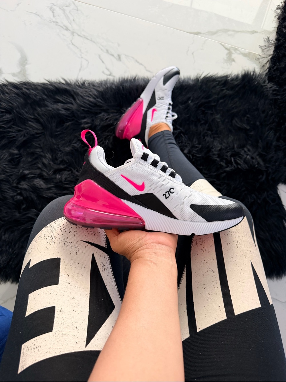 Nike Air Max 270 - Picture 3 of 11